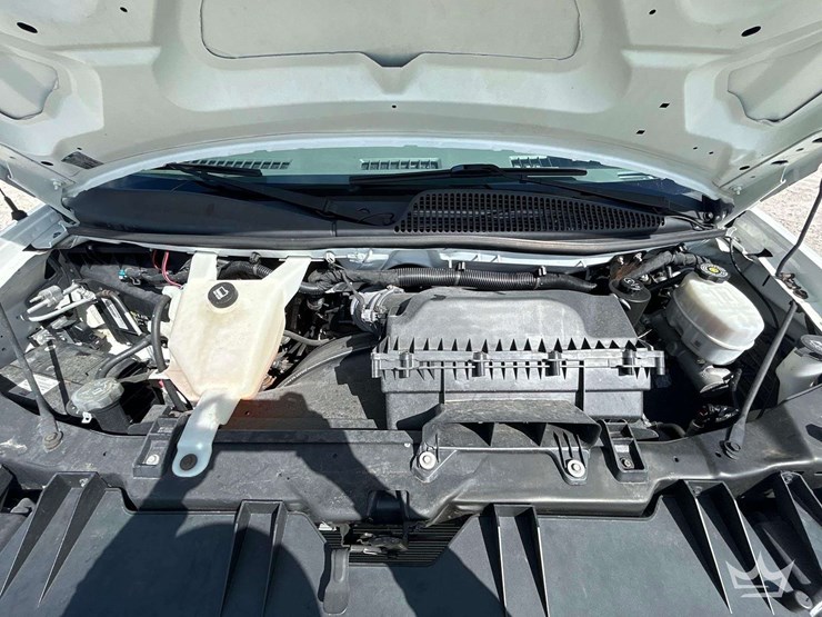 2023-chevrolet-express-2500-image-7
