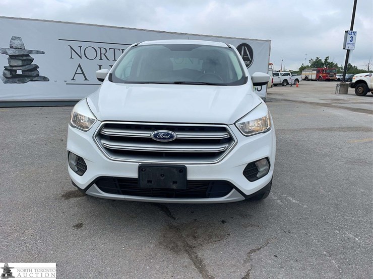 2017-ford-escape-image-2