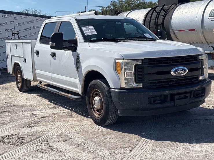 2017-ford-f250-image-2