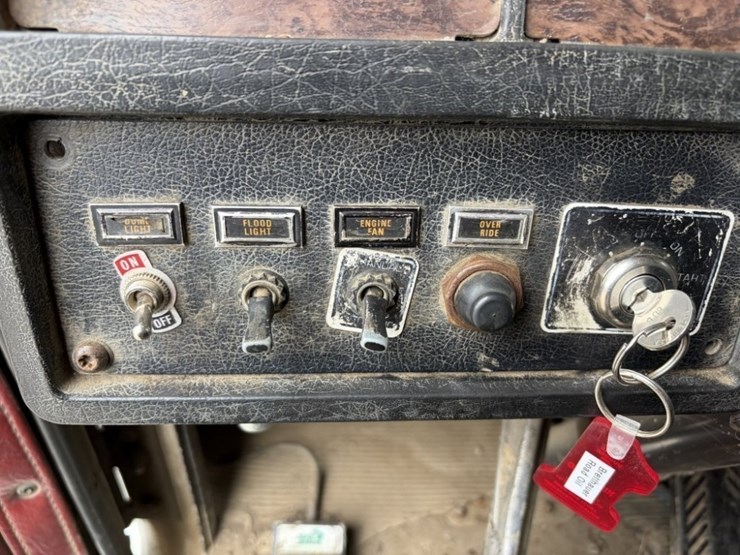 1991-kenworth-tri-axle-dump-truck-image-33