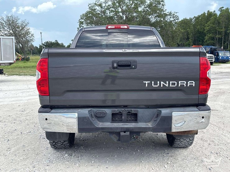 2014-toyota-tundra-image-21