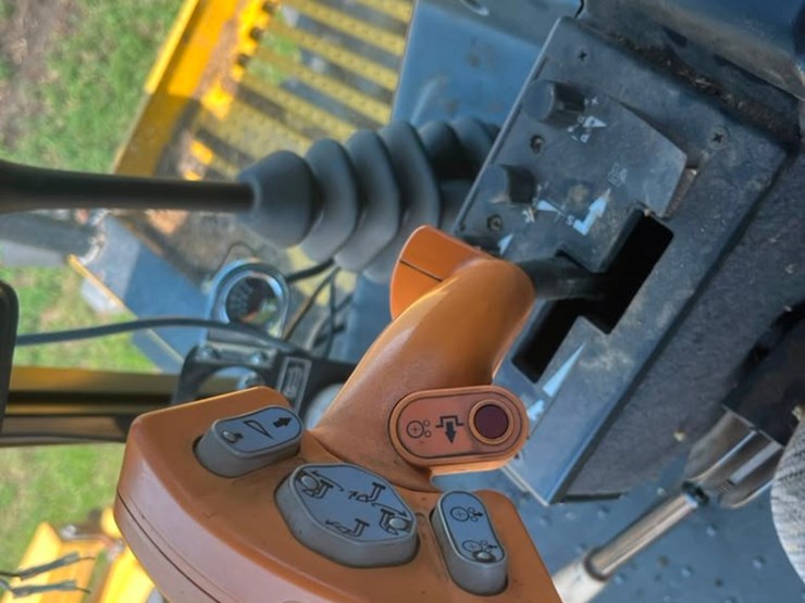 new-holland-fx60-image-26