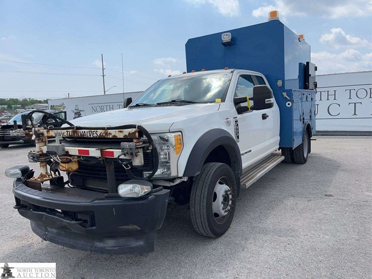 2017-ford-f550-image-1