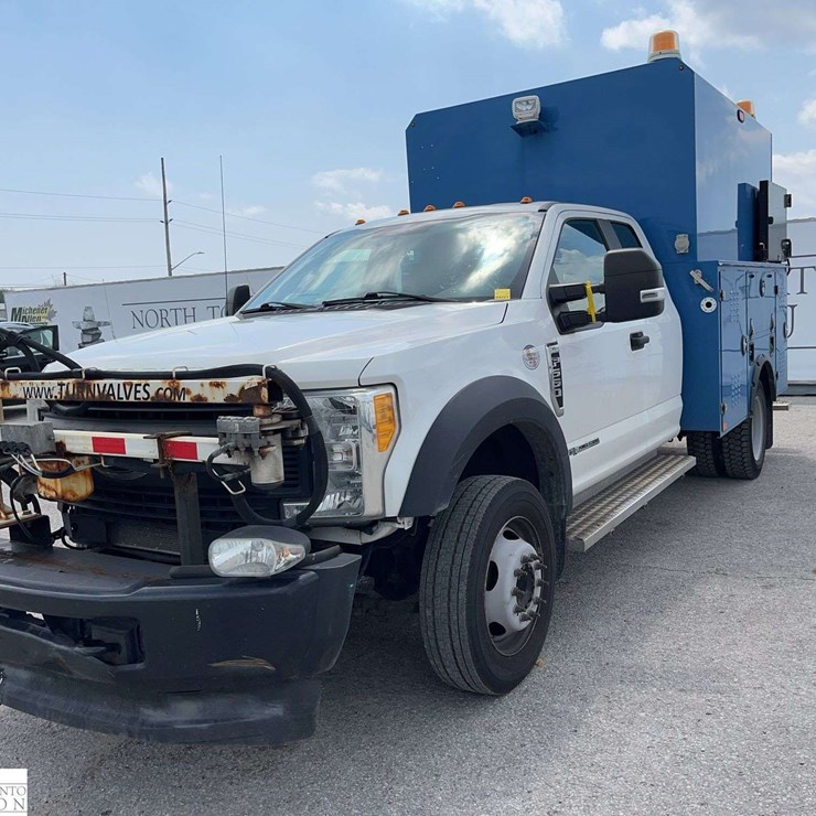 2017 FORD F550