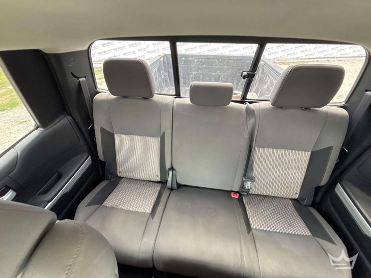 2014-toyota-tundra-image-19