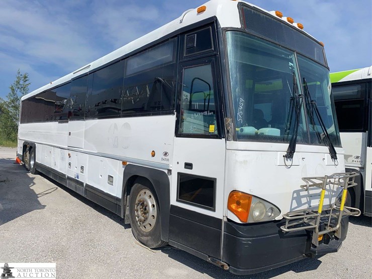 non-operable-2011-motor-coach-industries-d4500-t/a-55-passenger-wheelchair-accessible-bus-image-3