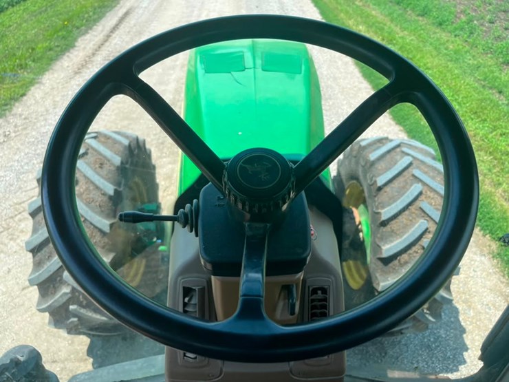 john-deere-8330-image-38