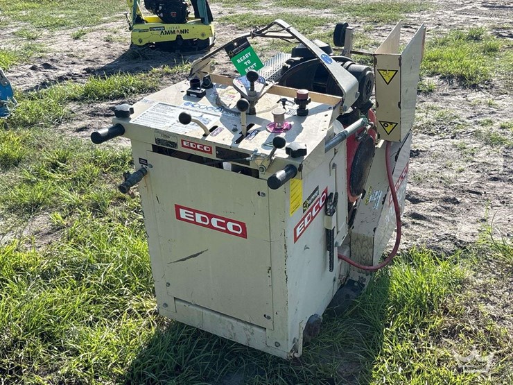edco-ss-24-24h-24in-self-propelled-concrete-saw-image-4