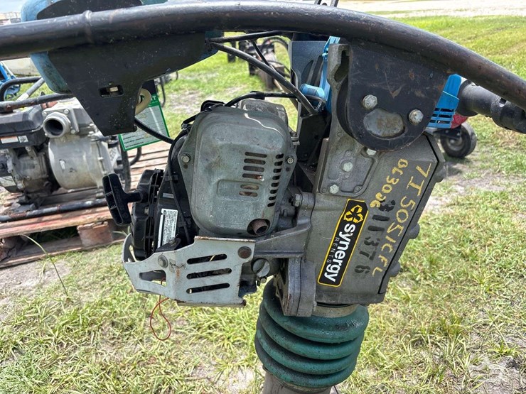 2022-weber-srv620-ii-vibratory-jumping-jack-rammer-image-9