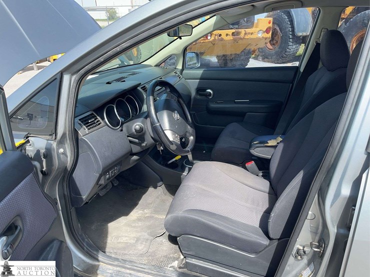 2007-nissan-versa-1.8-s-4dr-hatchback-(1.8l-i4-4a)-image-11