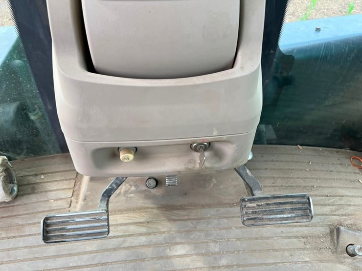 2012-john-deere-9510r-image-37