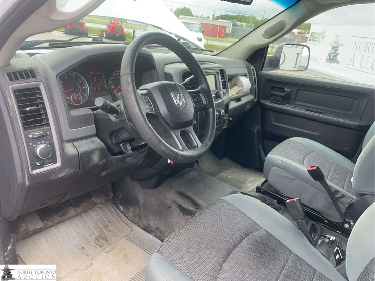2016-dodge-1500-image-11