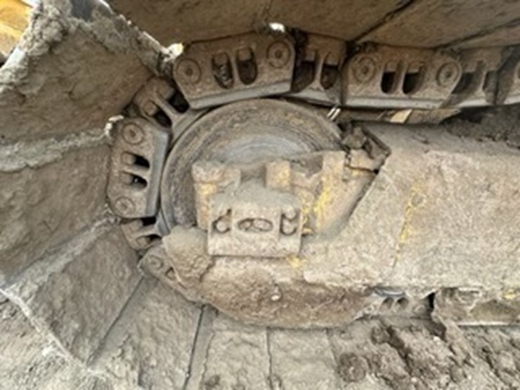 2022-komatsu-d71pxi-24-image-10
