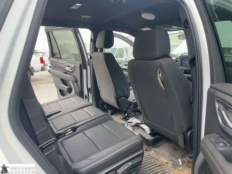 2022-chevrolet-tahoe-image-18