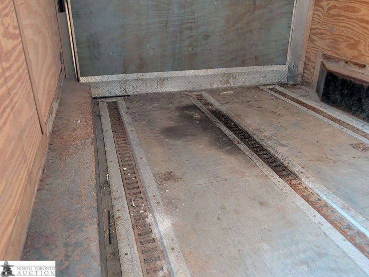 2013-rc-trailers-t/a-enclosed-trailer-image-23