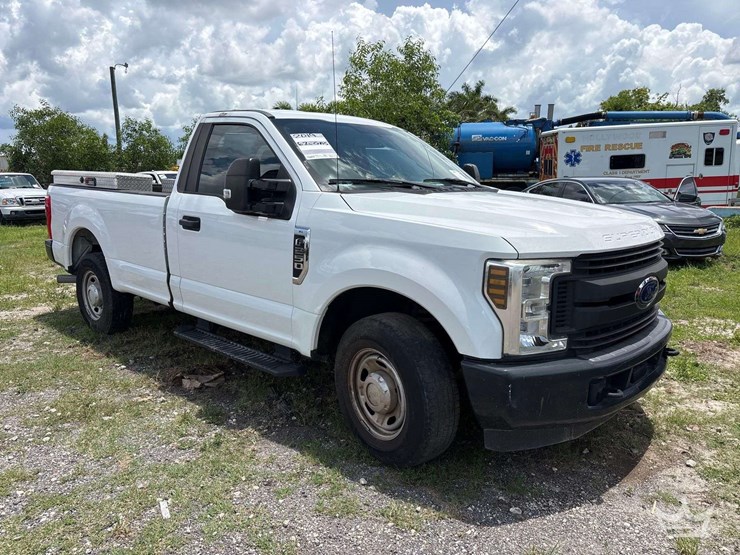 2019-ford-f250-image-2