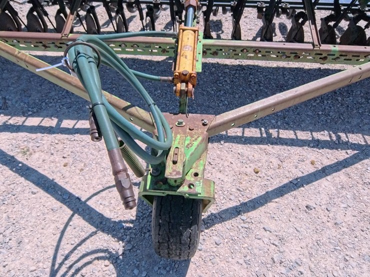 john-deere-8300-image-8