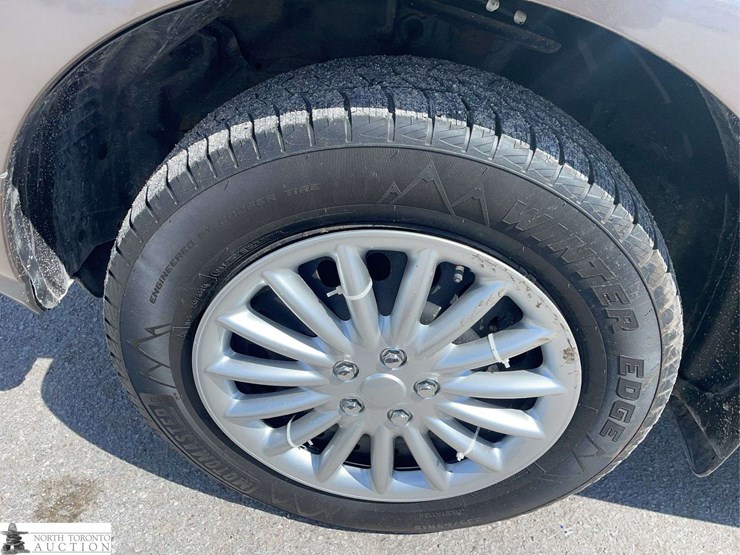 2011-nissan-murano-image-24