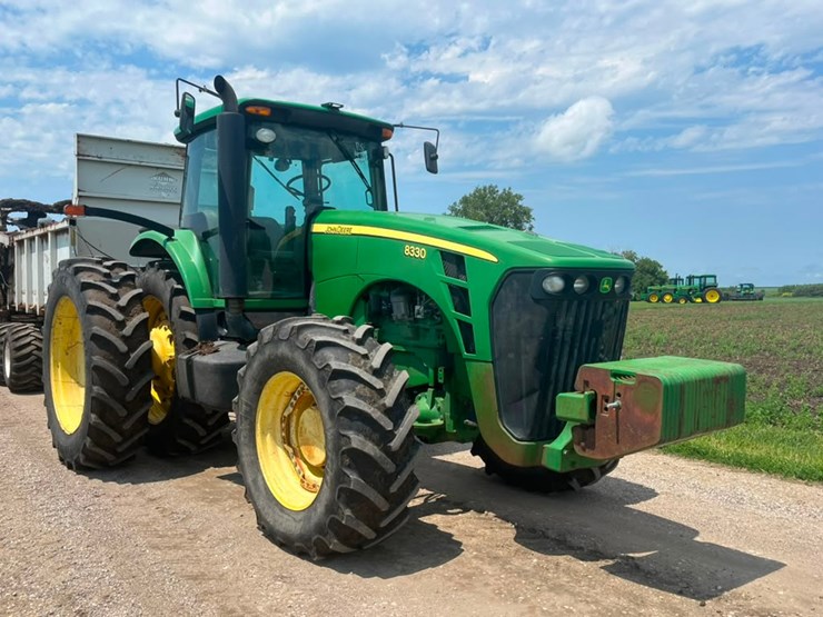 john-deere-8330-image-15