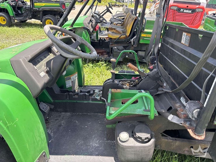 2016-john-deere-gator-image-14