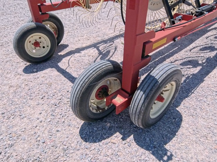 #1074-•-h&s-bf14-hi-capacity-wheel-rake-image-24