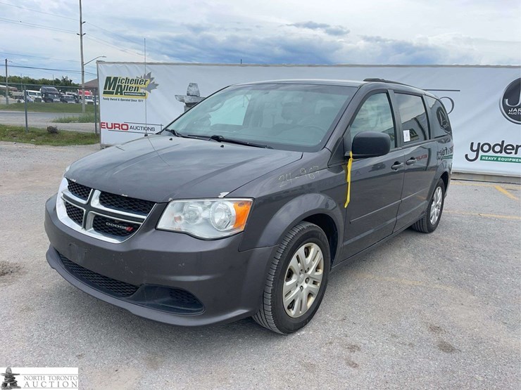 2016-dodge-grand-caravan-sxt-image-1