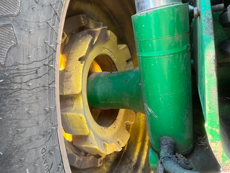 john-deere-8330-image-45