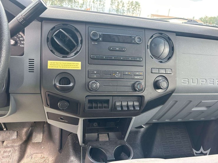 2015-ford-f550-image-16