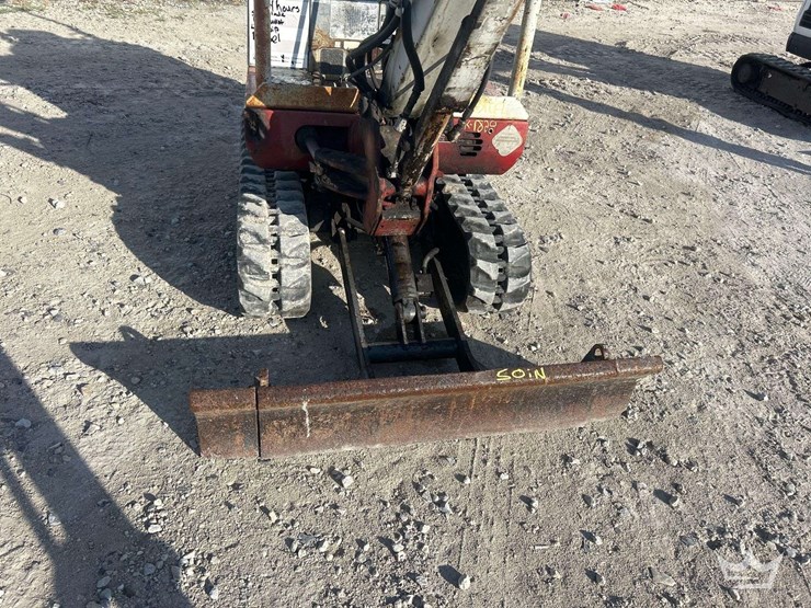 2006-takeuchi-tb016-image-18