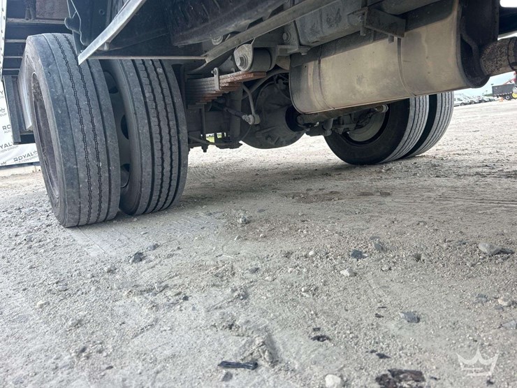2015-ford-f550-image-29