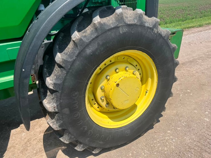 john-deere-8400-image-41