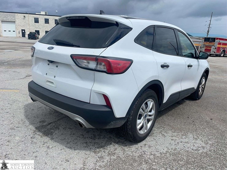 2021-ford-escape-image-5