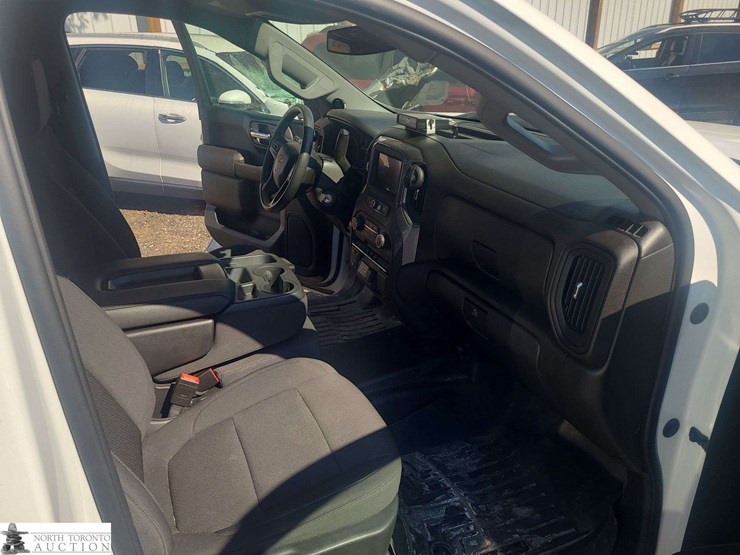 2021-chevrolet-silverado-1500-image-18