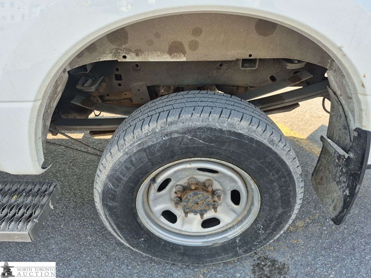 2017-ford-f350-image-26
