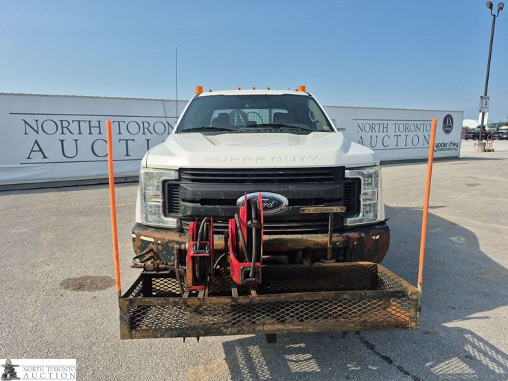 2017-ford-f350-image-2