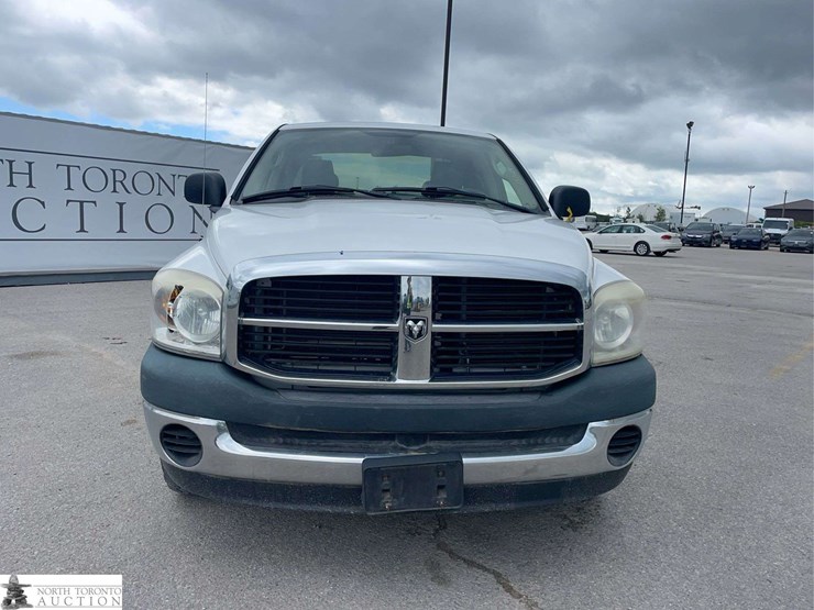 2008-dodge-ram-1500-image-2
