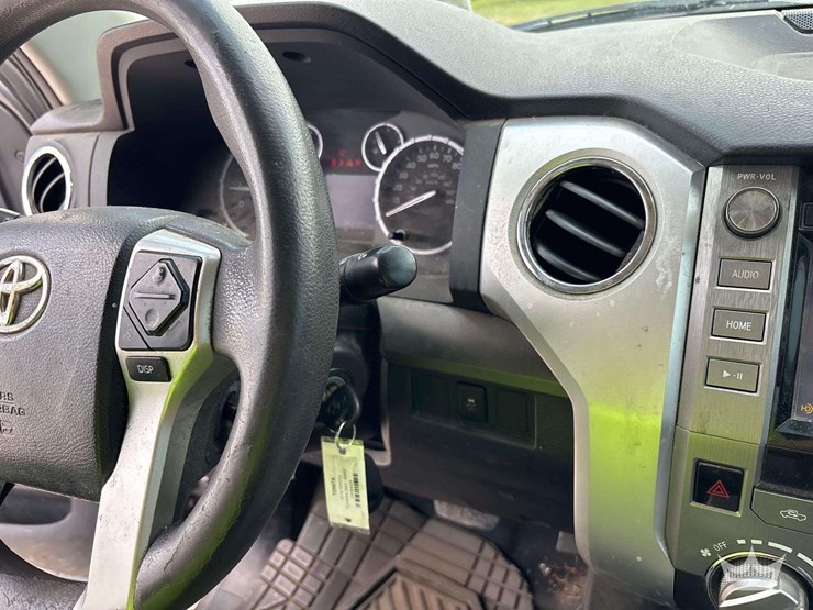 2014-toyota-tundra-image-15