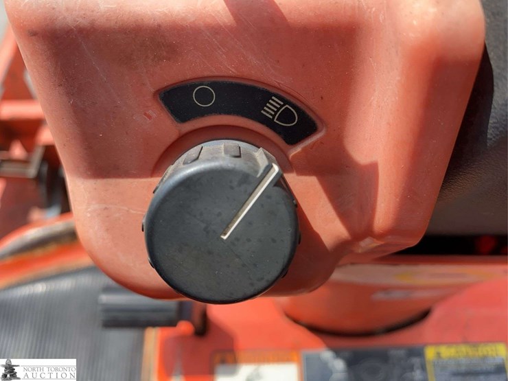 2011-kubota-f3080-image-15