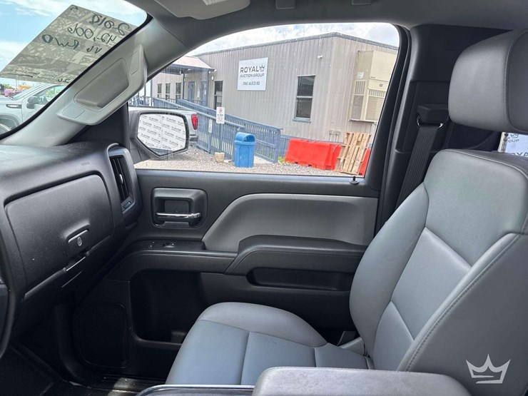 2018-chevrolet-silverado-1500-image-17