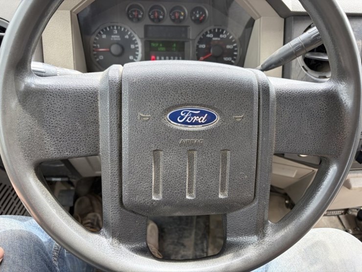 2008-ford-f250-image-26