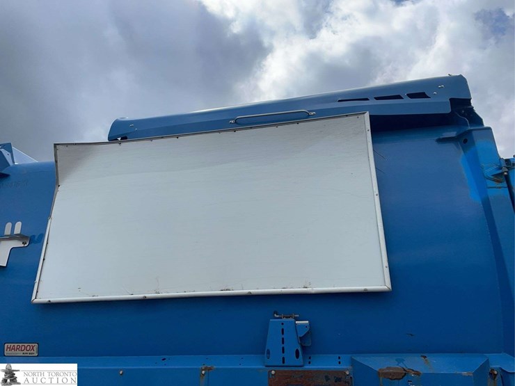 2018-mack-lr633-t/a-refuse-truck-image-25