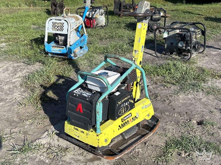 2022-ammann-apr-40-60-ho-vibratory-reversible-plate-compactor-image-2