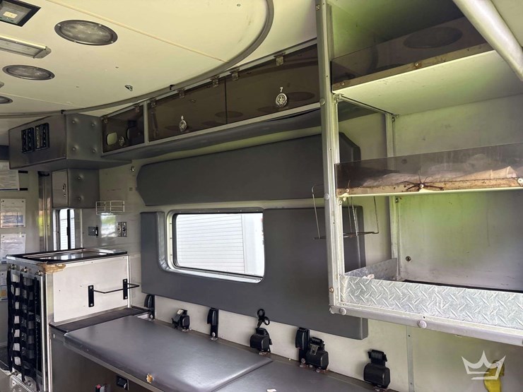 2013-international-durastar-4300-image-8