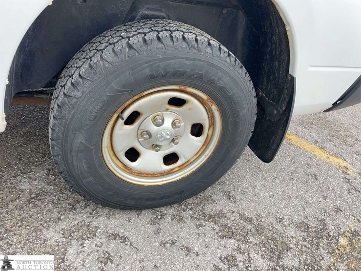 2014-dodge-1500-image-22