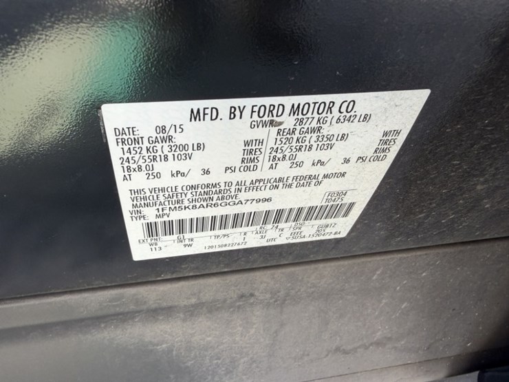 2016-ford-explorer-image-10