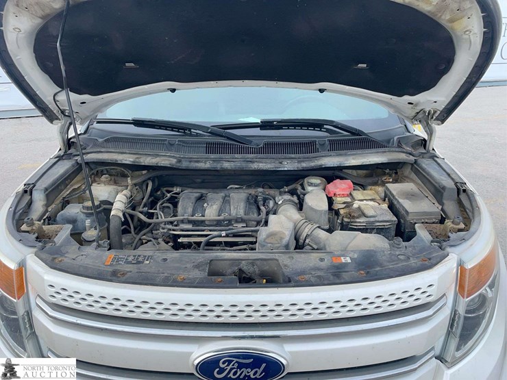 2013-ford-explorer-image-10