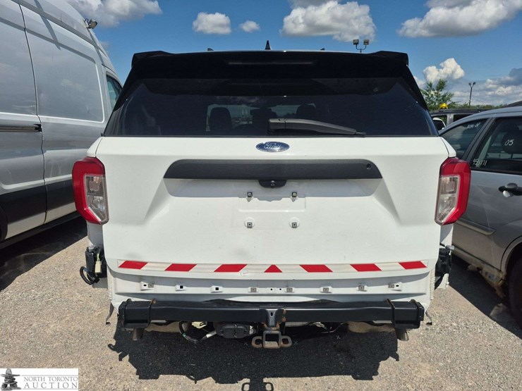 2020-ford-explorer-image-5