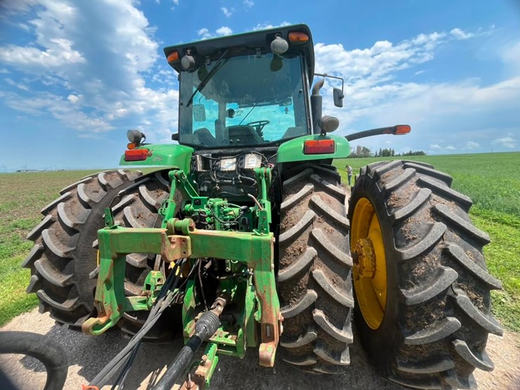 john-deere-8330-image-8