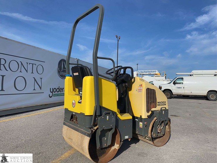 2010-wacker-neuson-rd12a-90-image-6