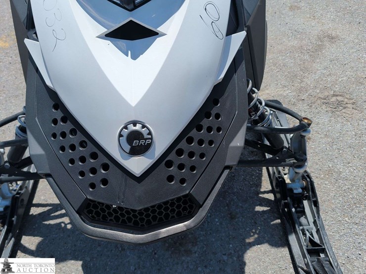 2014-grand-touring-sport-2014-ski-doo-grand-touring-sport-image-6